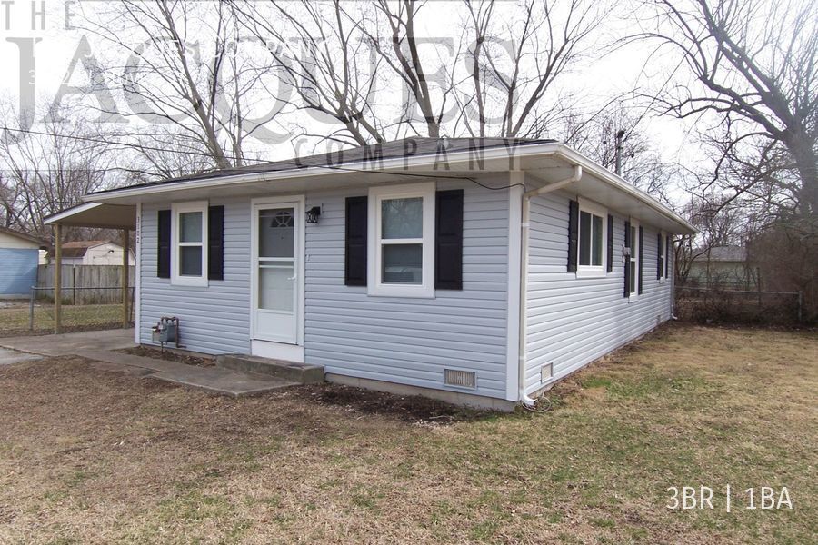 Primary Photo - Newly Remodeled 3 Bedroom 1 Bath Home on W...