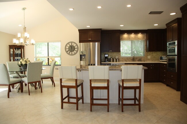 Planta abierta - 2662 NW 42nd St