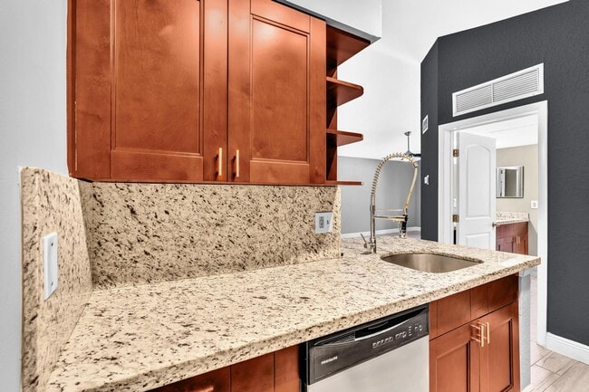 Building Photo - 2803 N Oakland Forest Dr