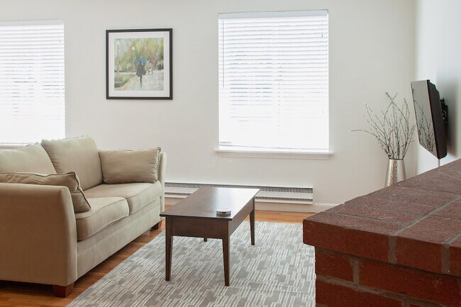 Building Photo - 220 Beacon - Furnished | Short Term