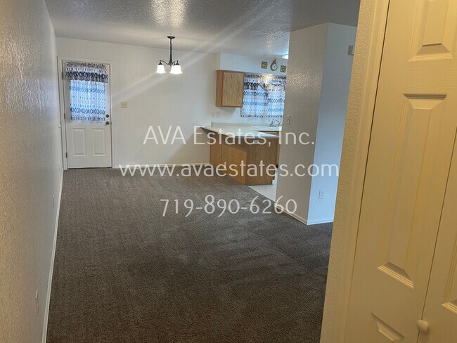 Foto del edificio - 2726 Poplar St