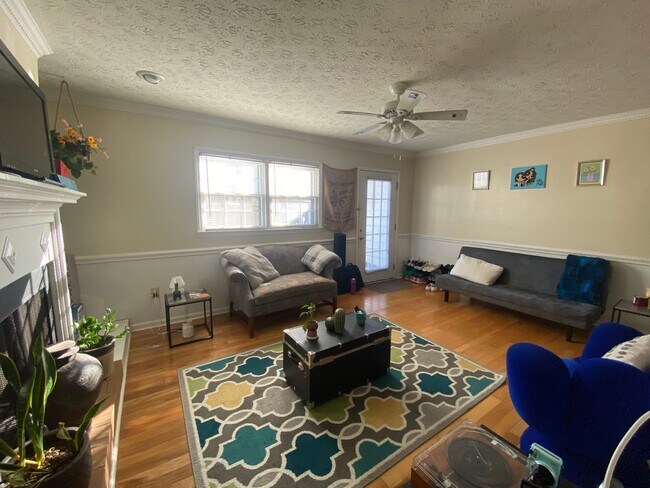 Foto del edificio - 2 Bed 2.5 Bath Condo