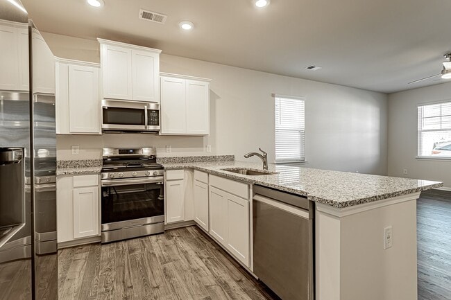 Building Photo - Price Improvement! Beautiful Townhome in G...