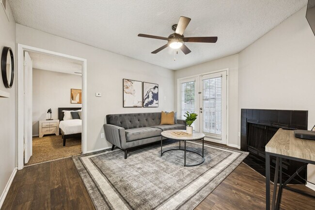 Building Photo - 3784 University Dr NW