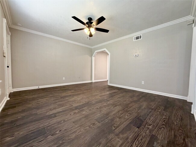 Foto del edificio - 218 W 15th St