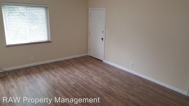 Foto del edificio - 6445 Montgomery Rd