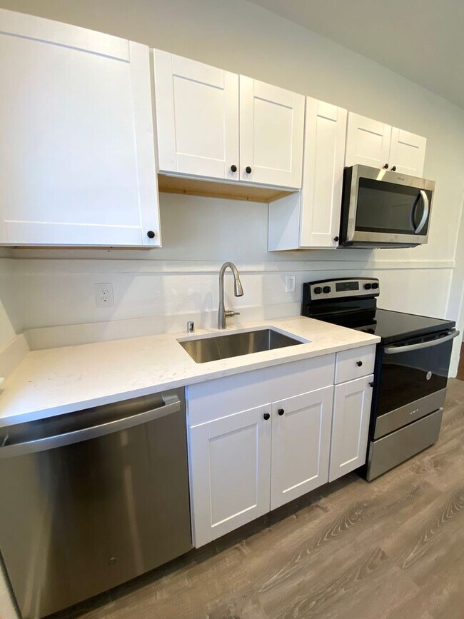 1421 On Queen Anne Apartments Apartments in Seattle, WA