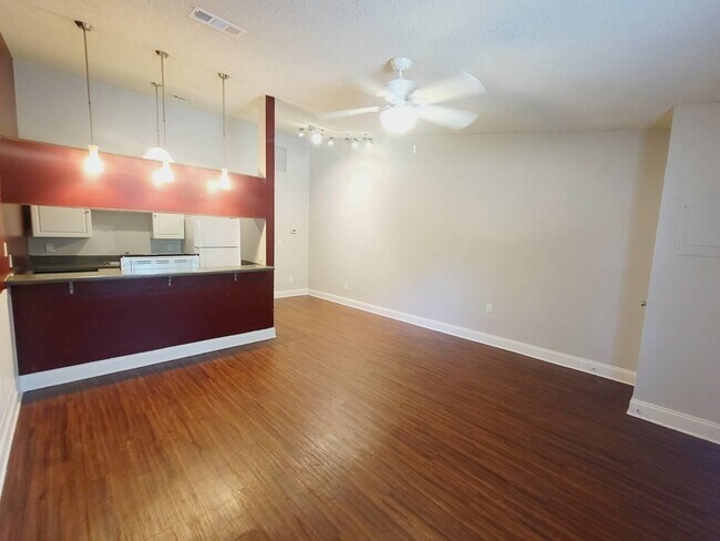 Foto del edificio - 2125 Sandpiper St