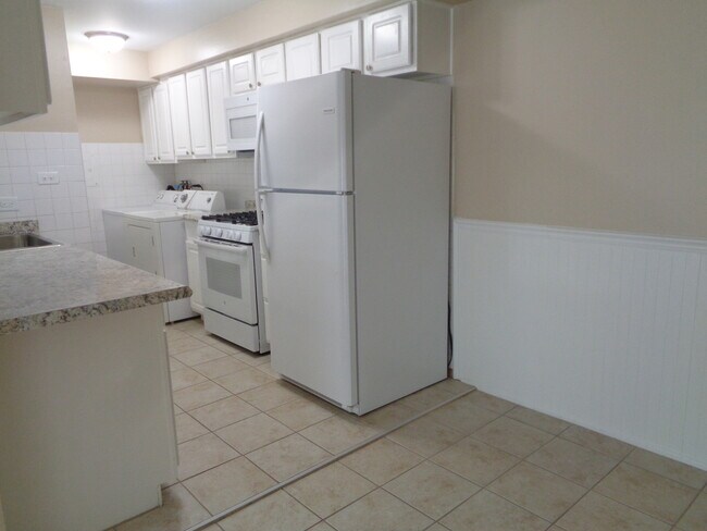 Building Photo - 7968 164th Ct