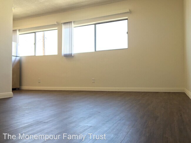 Foto del edificio - 4127-4135 Monroe St