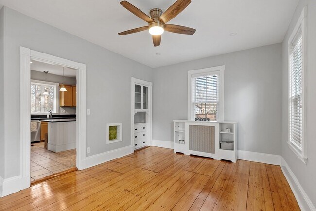 Foto del edificio - 270 Poplar St
