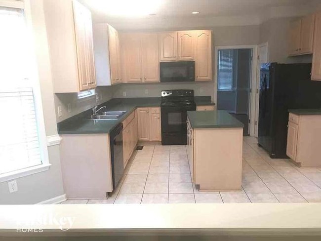 Foto del edificio - 29 Holly Springs Ln