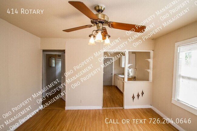 Foto del edificio - Cozy 2 Br/1 Ba Home Near At&t Center