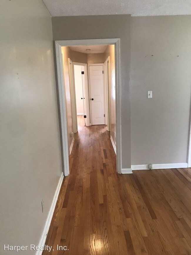 Foto del edificio - 3 br, 1 bath House - 140 Squire St