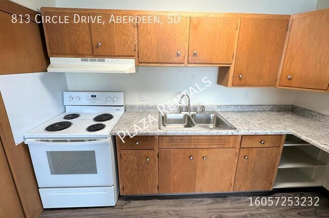 Building Photo - 2103 4th Ave SE