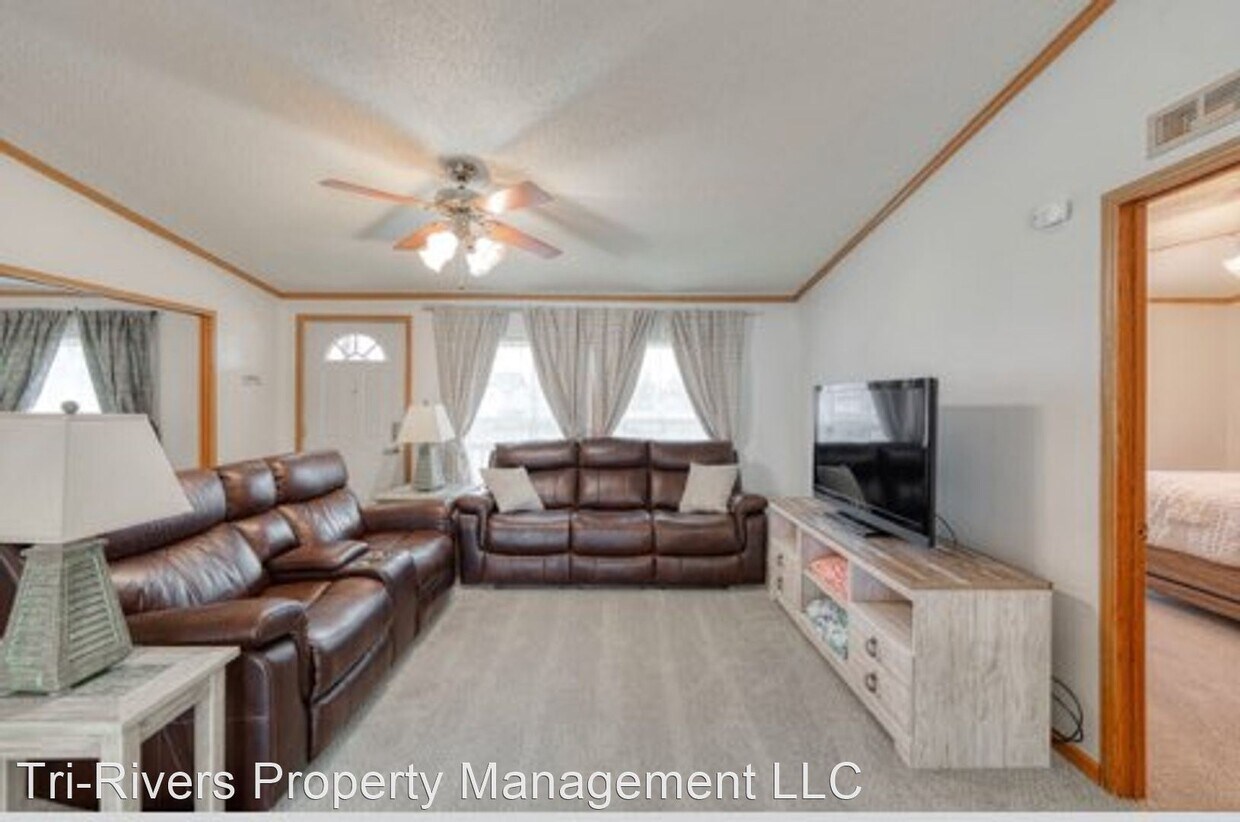 3 br, 2 bath House 1905 Haskett Ave. House Rental in Salina, KS