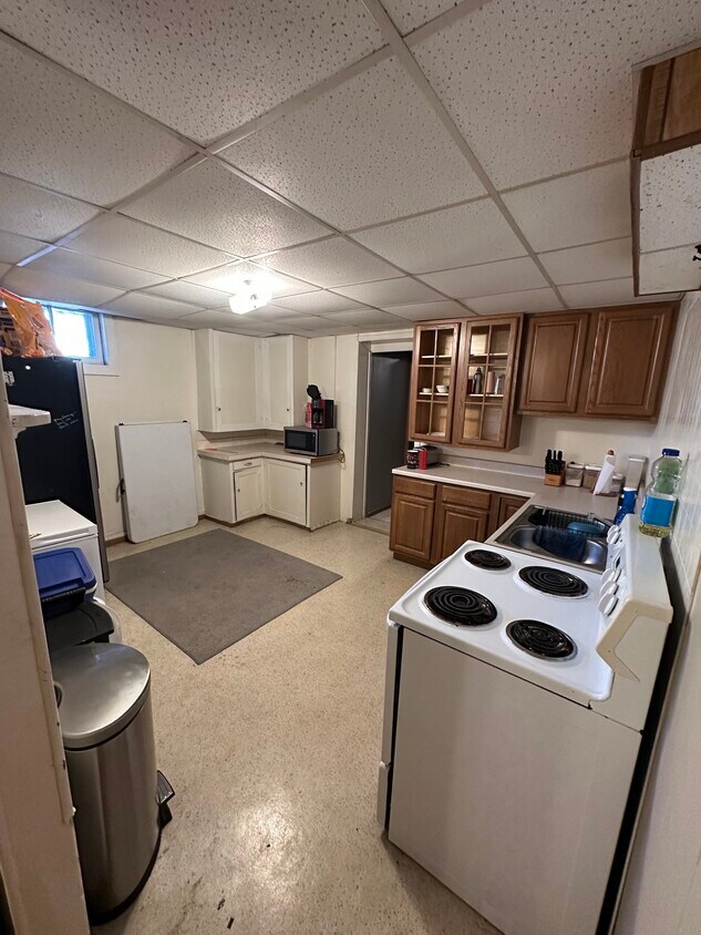 Foto principal - 944 W 24th St