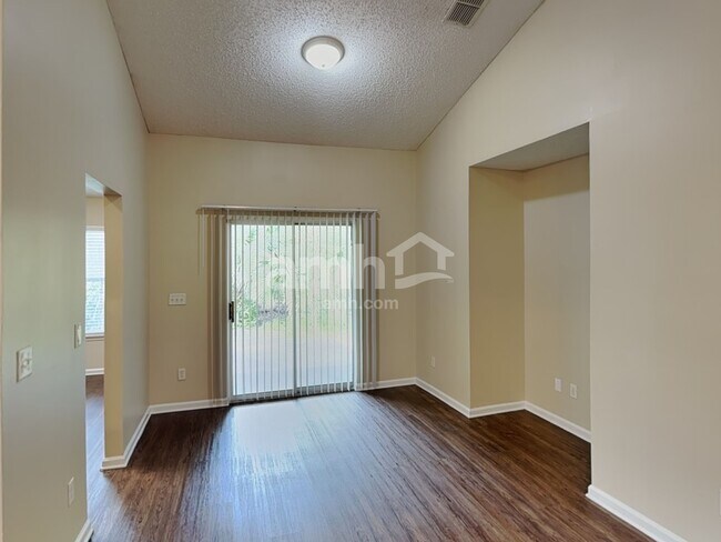 Building Photo - 1080 Camelia St