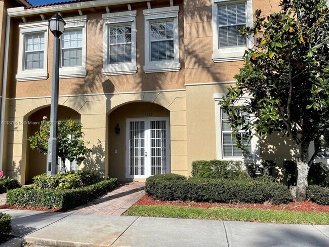 Foto del edificio - 5759 Hampton Hills Blvd