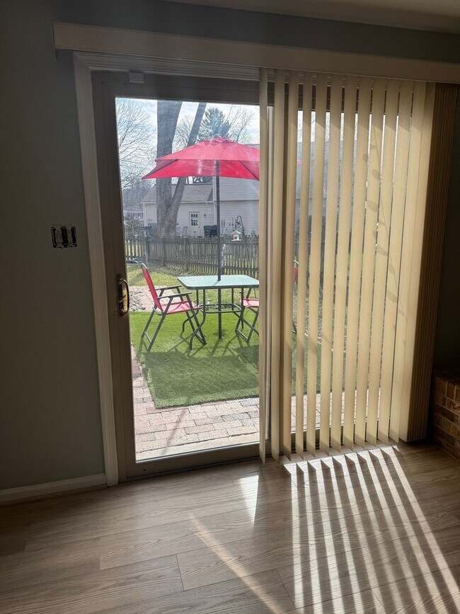 Foto del edificio - 8929 Bald Hill Pl