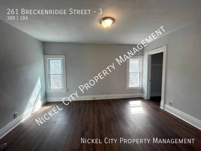 Building Photo - 261 Breckenridge St