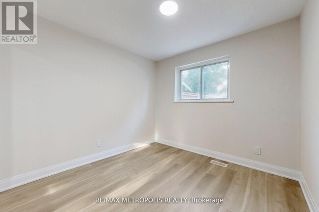 Building Photo - 85 Primula Crescent