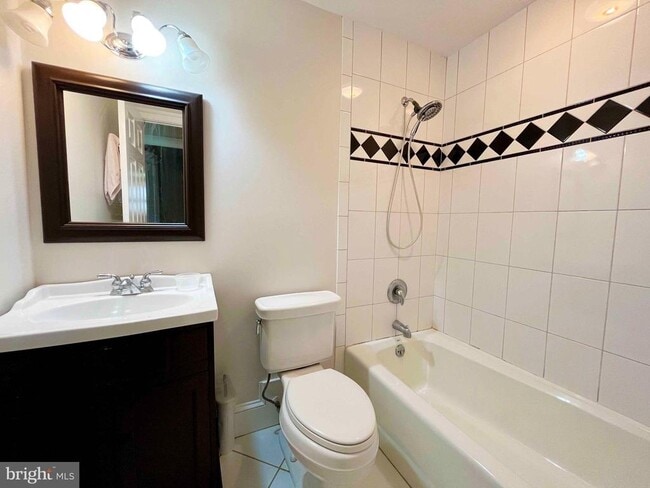 Building Photo - 99 Summerfield Dr