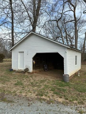 Foto del edificio - 5649 Phaniel Church Rd