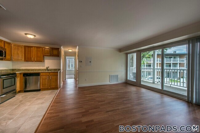 Building Photo - 20 Westgate Dr