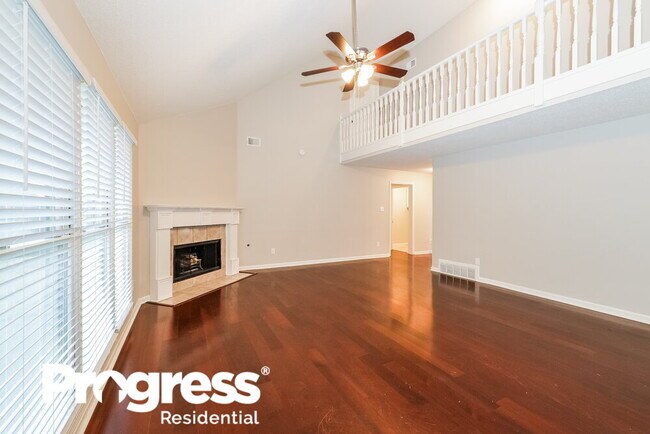 Foto del edificio - 1855 Oak Springs Dr