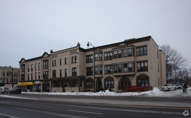 Foto del edificio - Lake Ravine Apartments