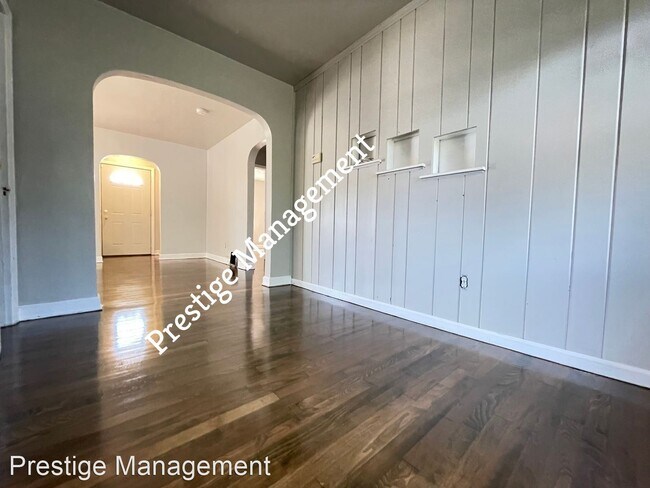 Foto del edificio - 2 br, 1 bath House - 918 W 63rd Ave