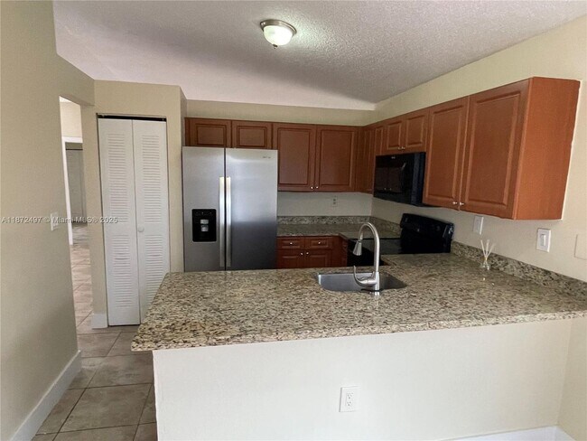Foto del edificio - 8350 NW 193rd Ln