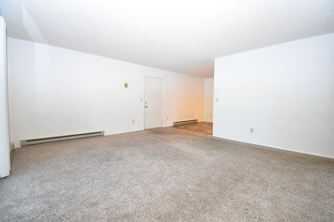 Building Photo - Spectacular views of the Bridgers!  Cute 2 bedroom 1.5 bath apartment