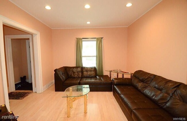 Building Photo - 3 br, 2 bath House - 1222 West Ave