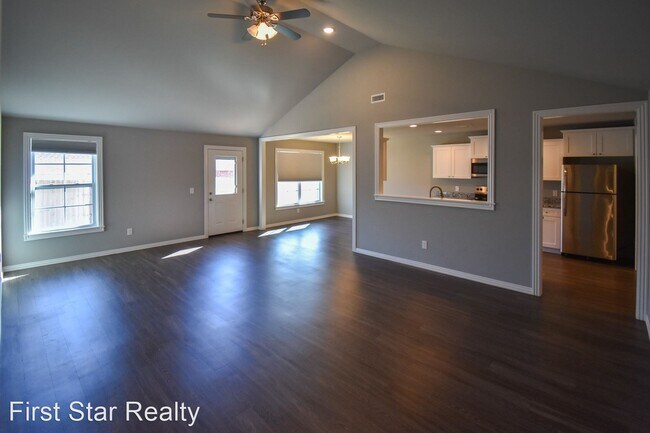 Building Photo - 4 br, 2 bath House - 570 Captain Marshall St