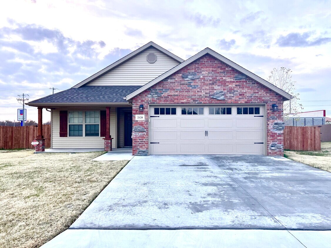 2120 Park Pl, Joplin, MO 64804 House Rental in Joplin, MO