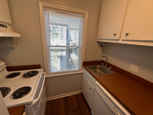 Foto del edificio - 1227 Barnwell St