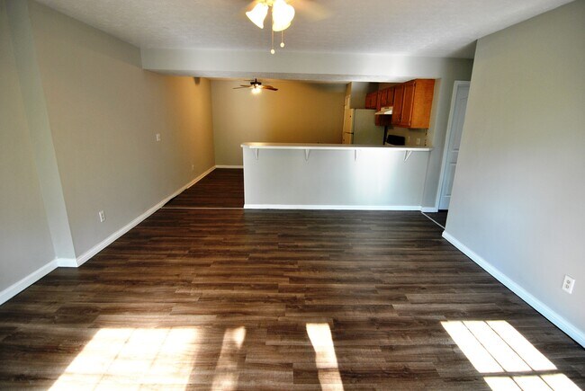 Main living area - 1979 Pieck Dr