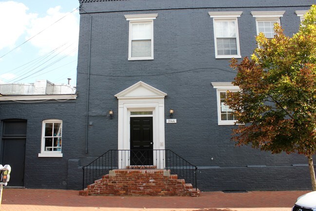Street Entrance - 3144 N St NW