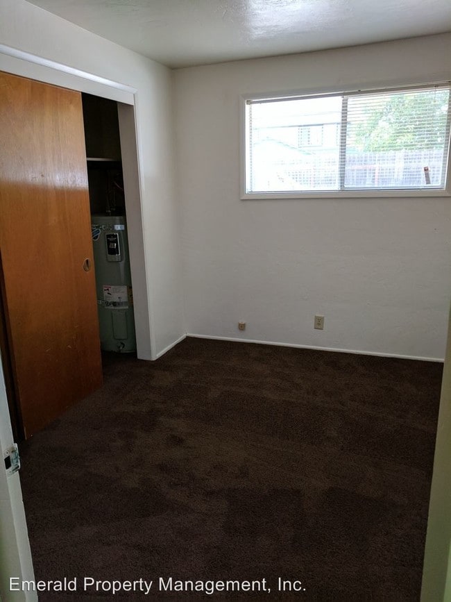 Building Photo - 4580 Aster St