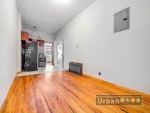 Building Photo - 628 Wilson Ave