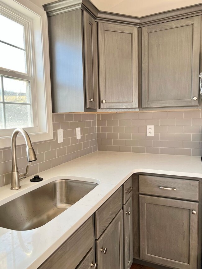 Foto del edificio - Spacious 3 bed 2 bath in Labadie, MO