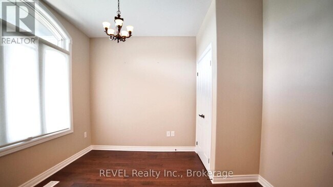 Building Photo - 7135 Optimist Ln