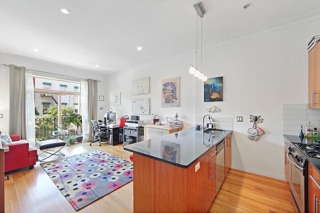 Photo - 206 Kent St Apartment