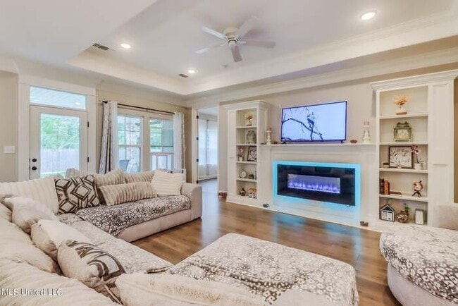 Building Photo - 10612 Wren Grv