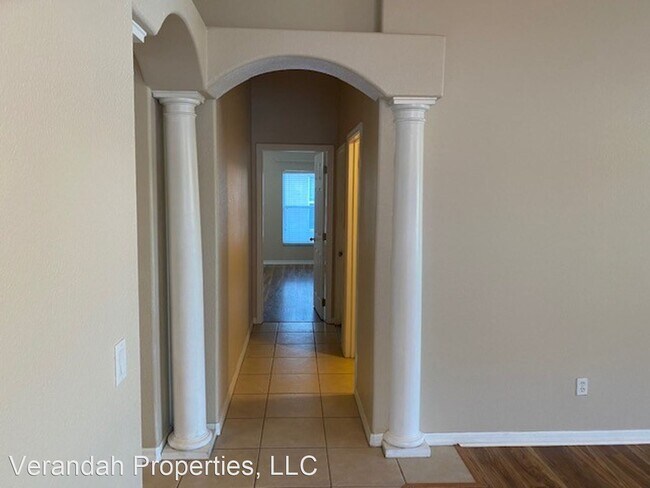 Building Photo - 4 br, 2 bath House - 5235 Alavista Dr
