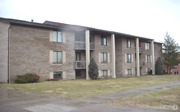 Primary Photo - 872 Gordon Smith Blvd