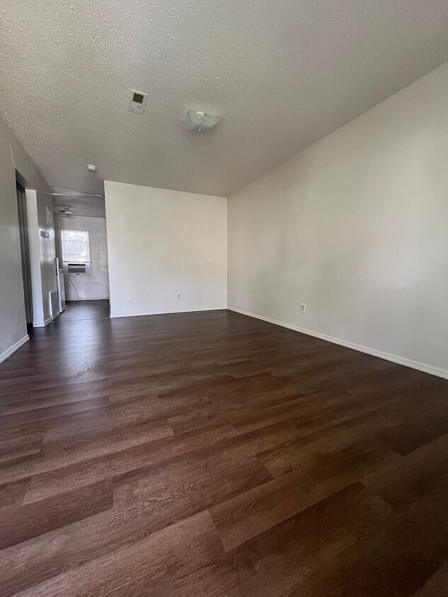 Foto principal - 3338 SW Brendan Ave