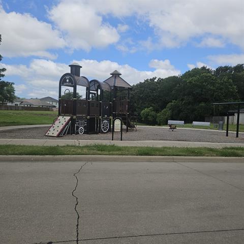 Building Photo - 1042 Warbler Ln